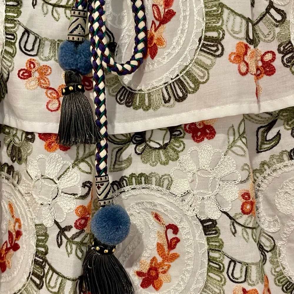 Hudson Gray White Floral Embroidered Tiered Skirt Boho Cottage Core Cowgirl Chic - Picture 2 of 7